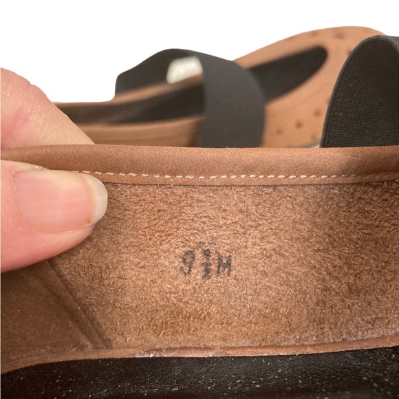 Sesto Meucci Comfort Perforate Ballet Flats  with Elasti Large Band Size  9&1/2M - Picture 5 of 7